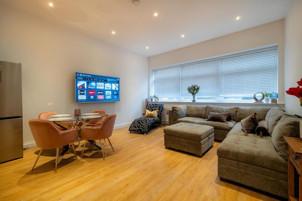 2 Bed 2 Bath Spacious Apartment In Central Aberdeen Exterior photo